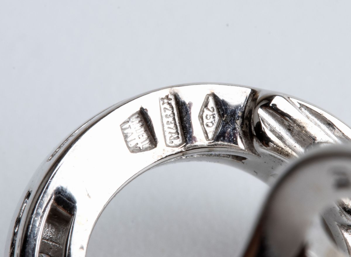 BULGARI, collezione Astrale: orecchini pendenti in oro con diamanti