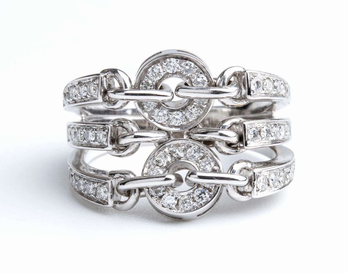BULGARI, collezione Astrale: anello in oro e diamanti