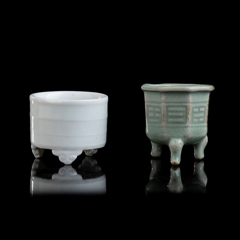 Due Piccoli Incensieri in Ceramica Invetriata
