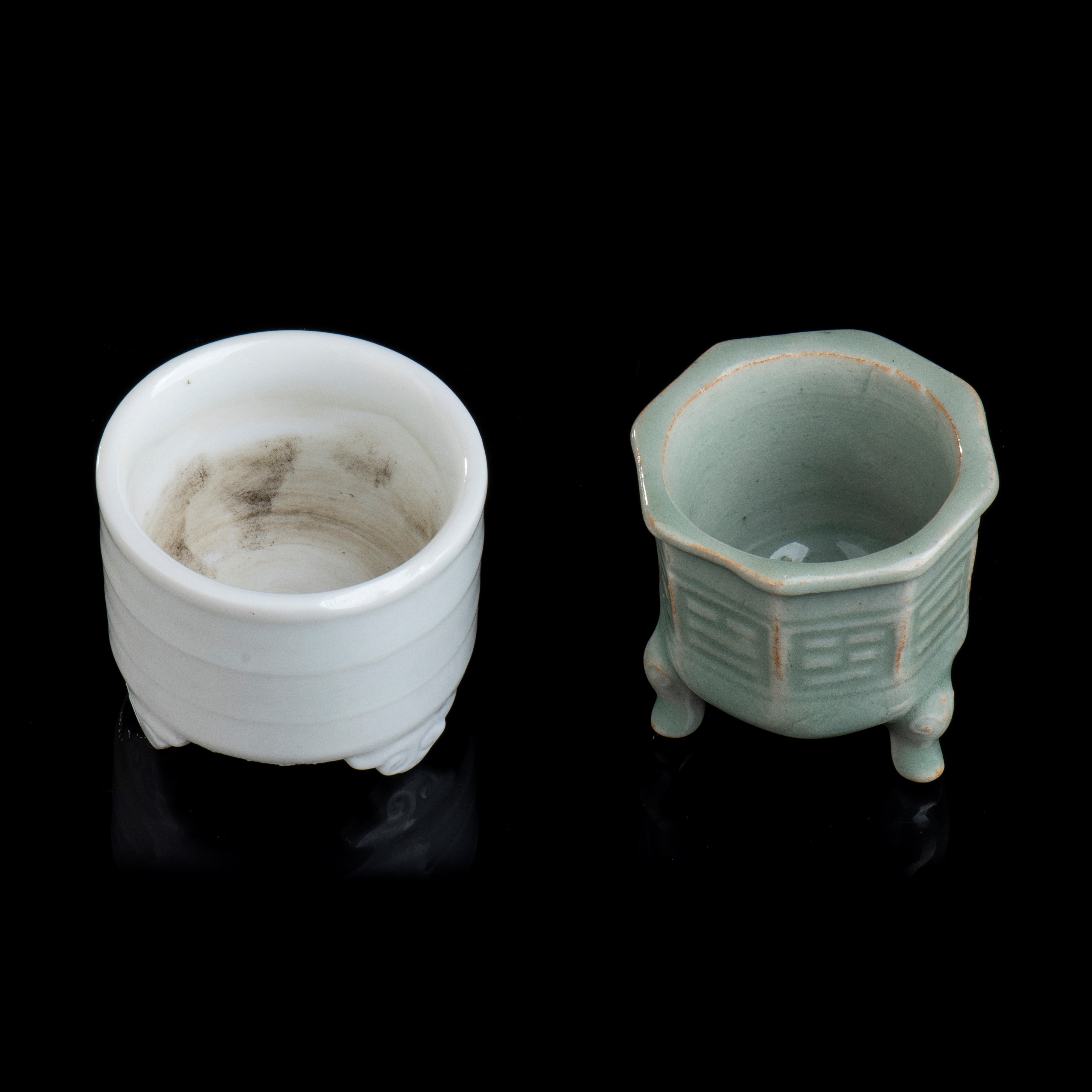 Due Piccoli Incensieri in Ceramica Invetriata