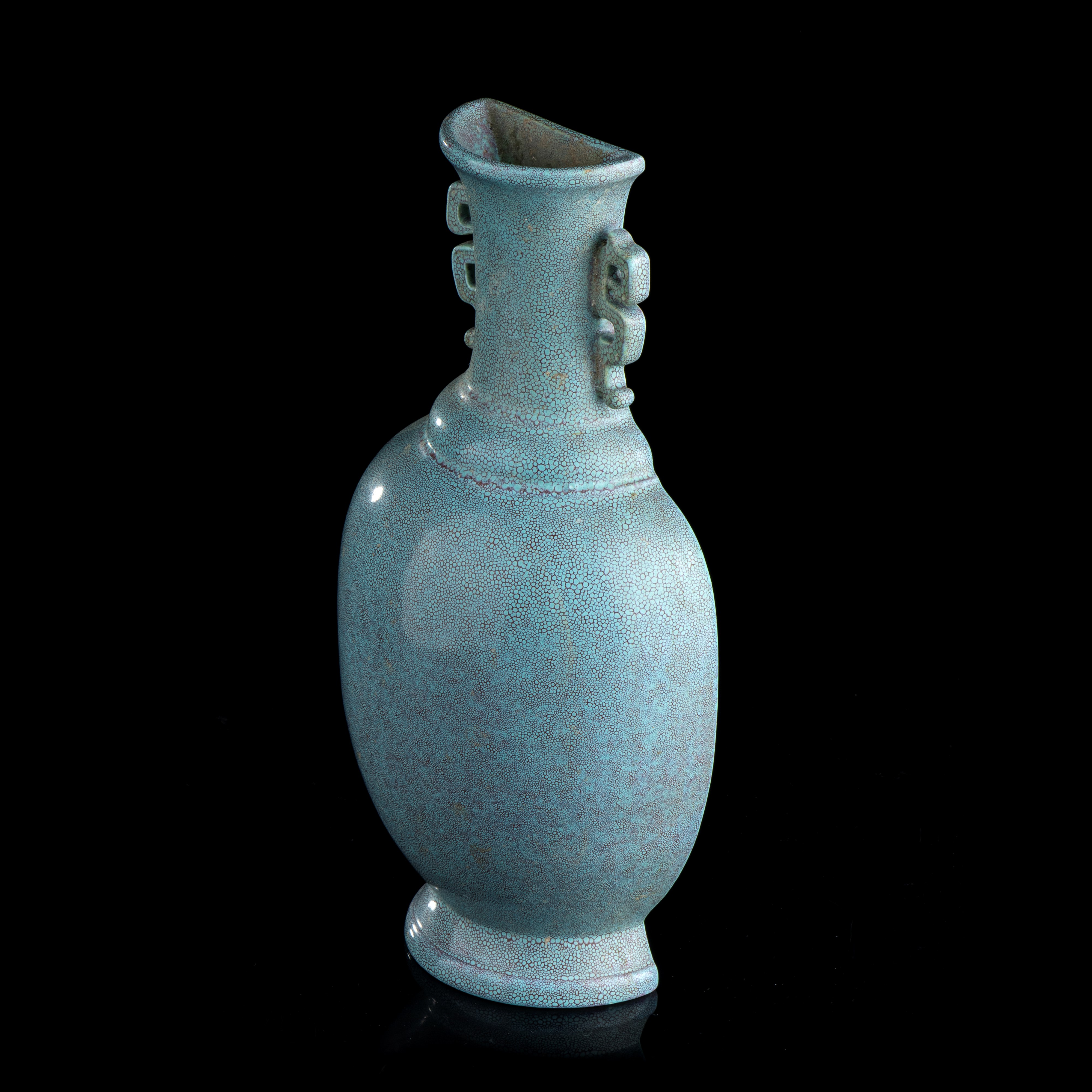 Vaso da Muro in Porcellana con Invetriatura 'robin's Egg'