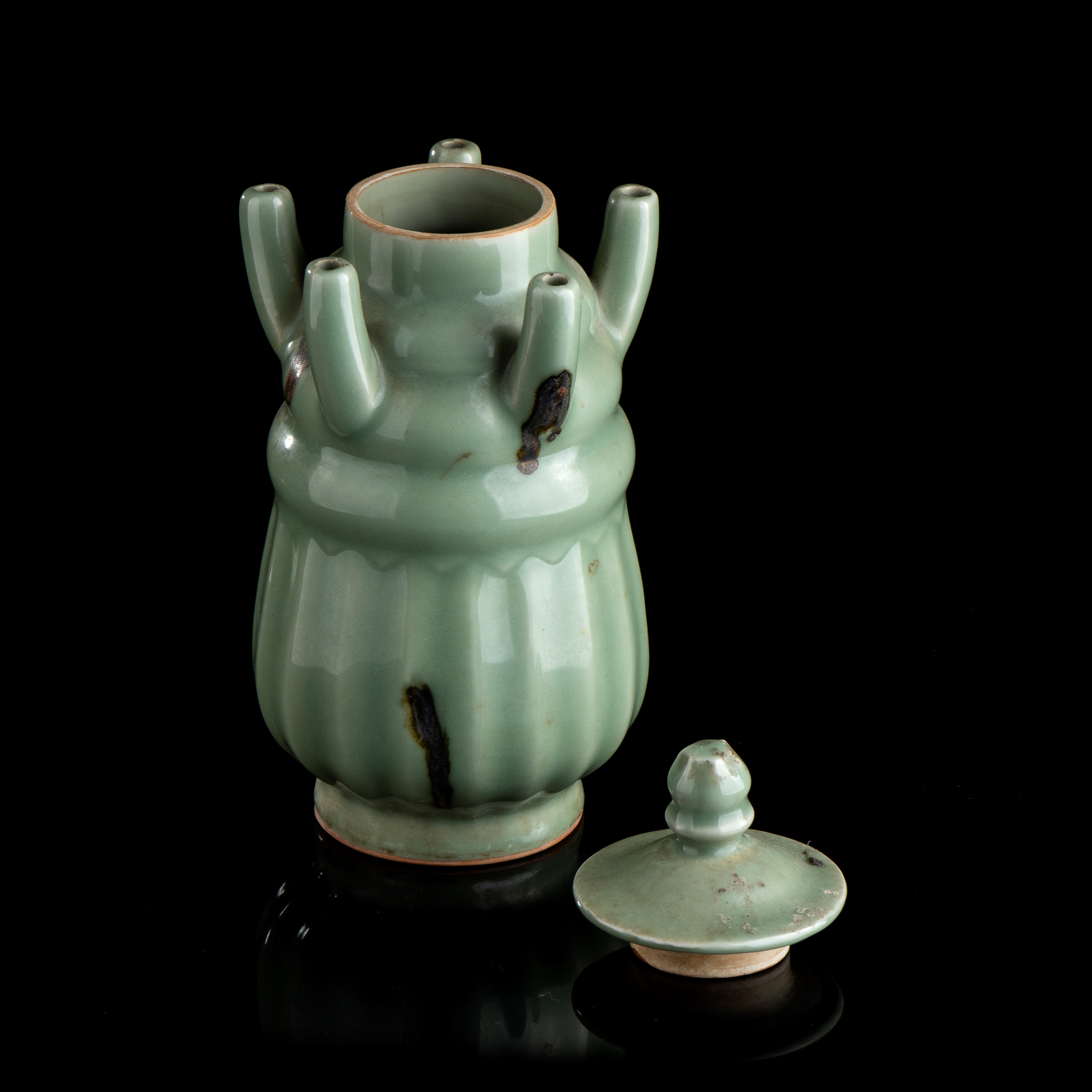 Urna con Coperchio in Ceramica con Invetriatura Céladon