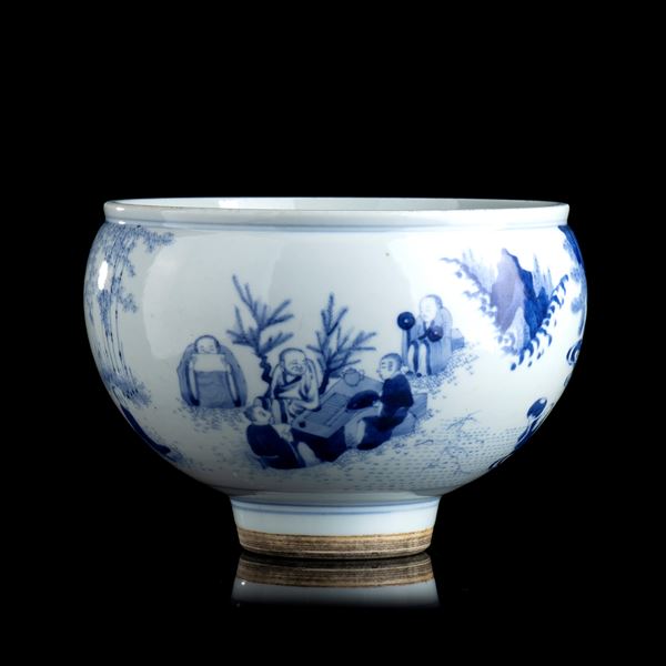 A LARGE 'BLUE AND WHITE' PORCELAIN BOWL