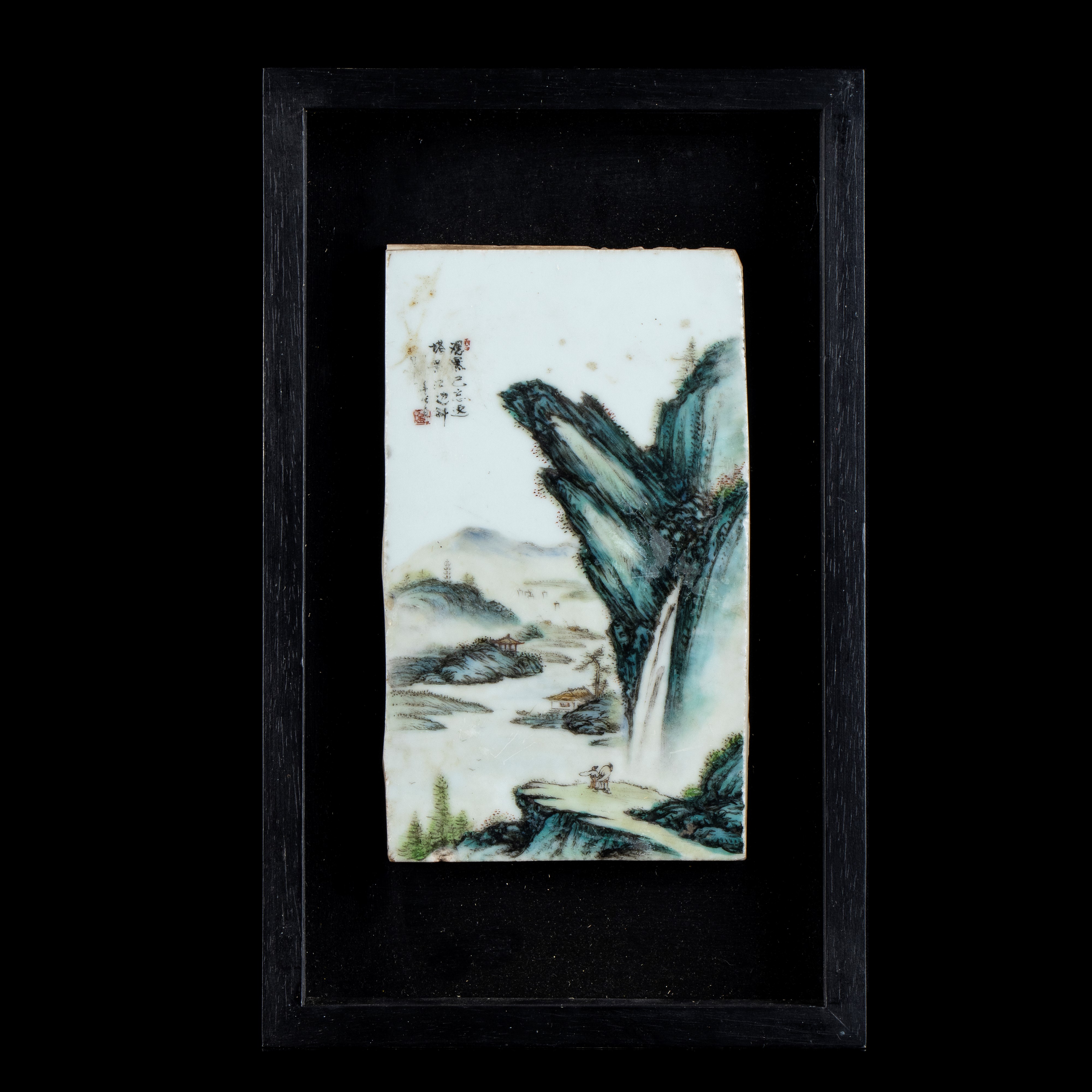 QUATTRO PIASTRELLE IN PORCELLANA CON DECORO A SMALTI POLICROMI