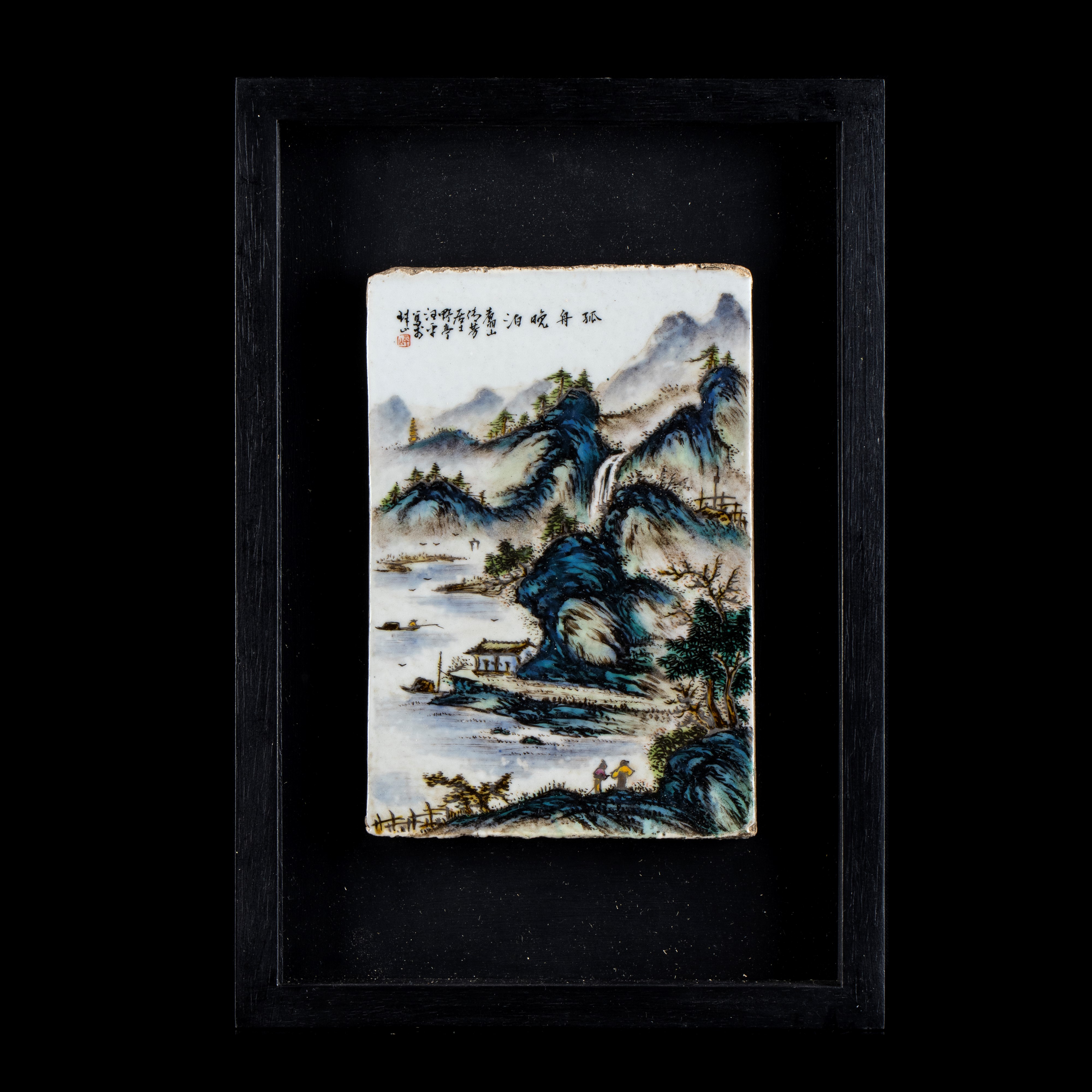 QUATTRO PIASTRELLE IN PORCELLANA CON DECORO A SMALTI POLICROMI