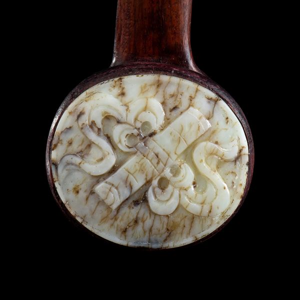 SCETTRO RUYI IN LEGNO CON INSERTI IN GIADA INTAGLIATA - Asta Arte Asiatica  e Tribale - Bertolami Fine Art - Casa d'Aste