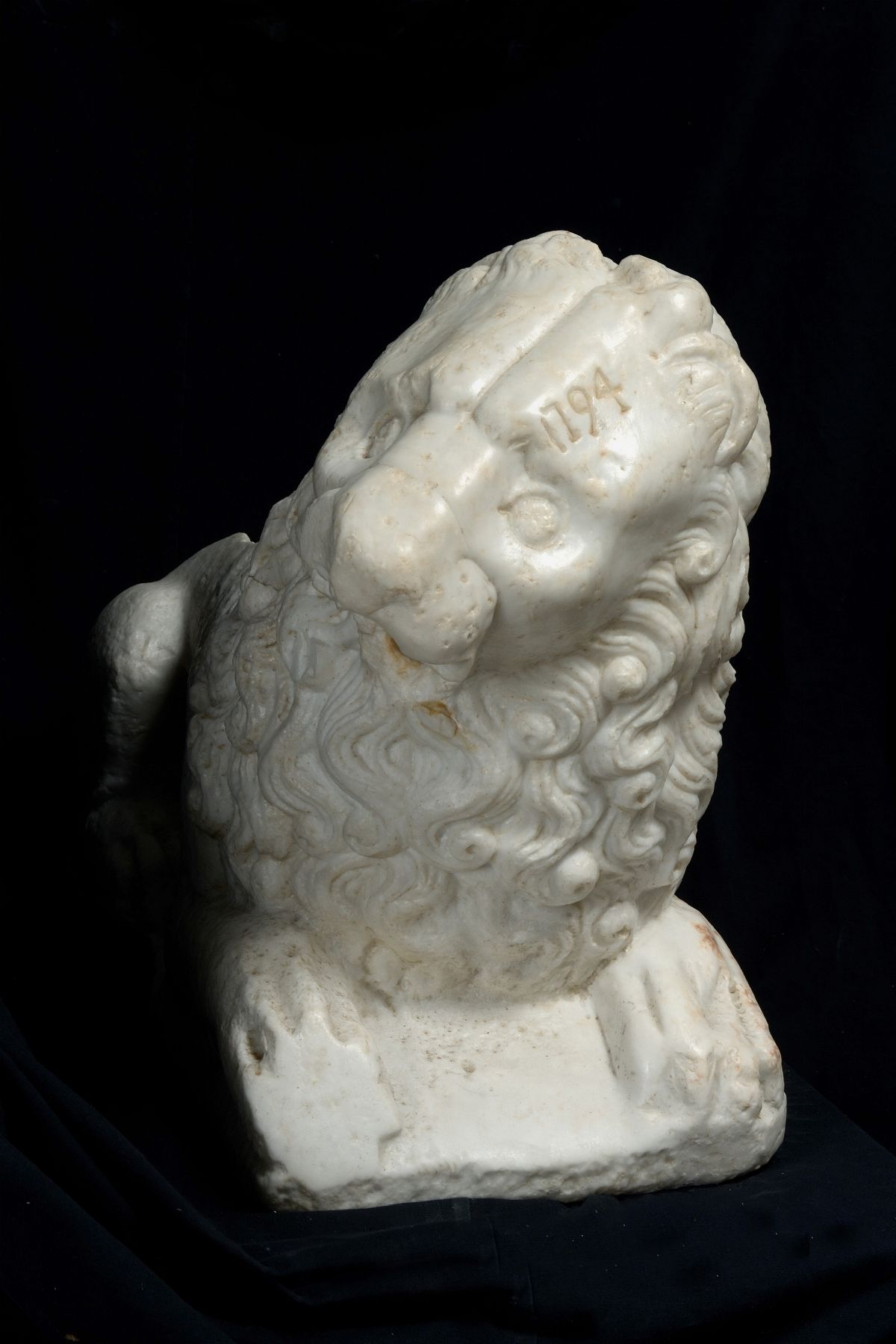Tino di Camaino - Leone Stiloforo in Marmo