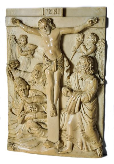 Rilievo in Avorio Raffigurante la Crocifissione di Cristo