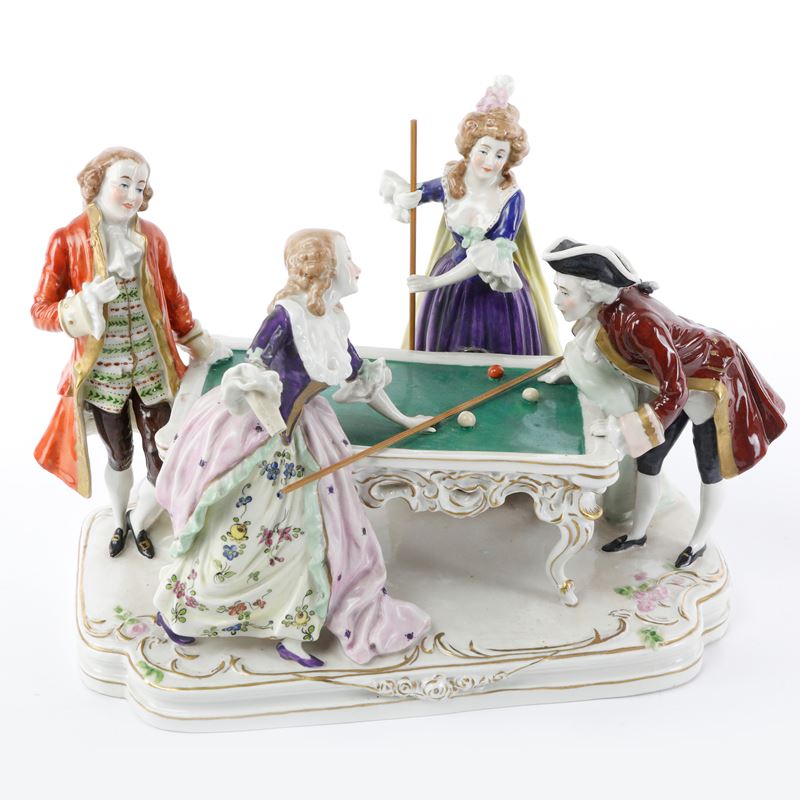 Gruppo in Porcellana, Scultura in Volume con 4 Personaggi