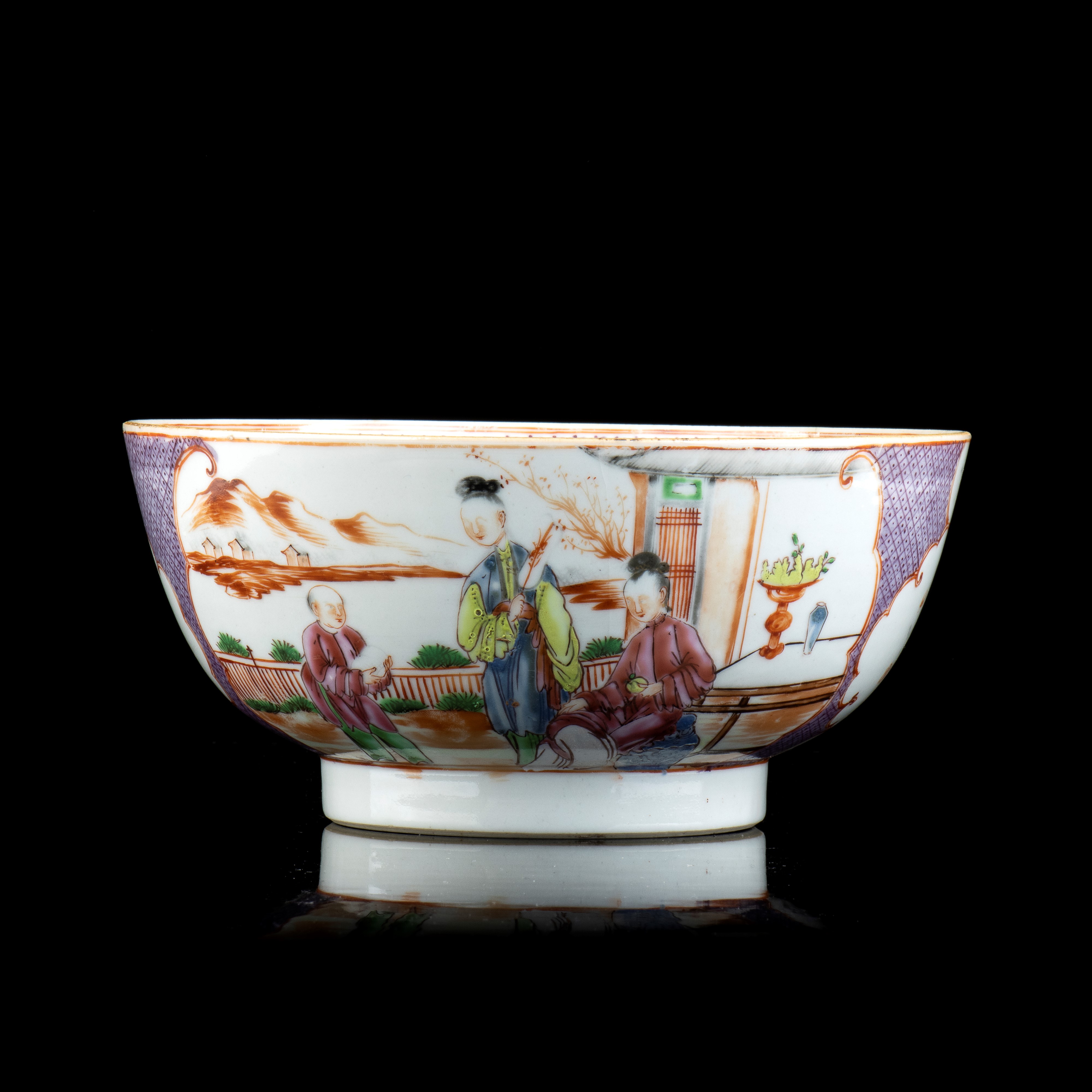 CIOTOLA IN PORCELLANA 'FAMIGLIA ROSA'