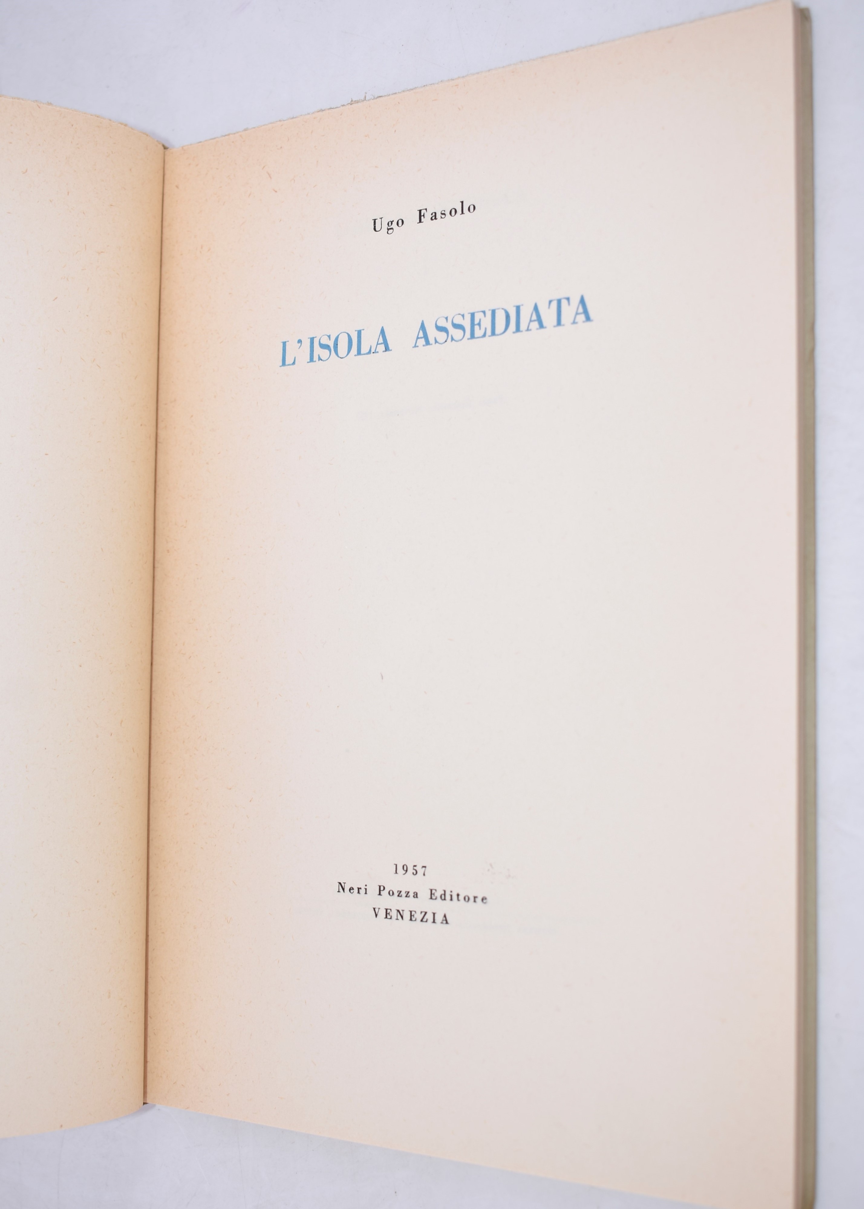 Fasolo, Ugo. L'isola Assediata. 1957.