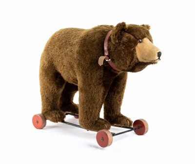 Steiff Orso su Ruote