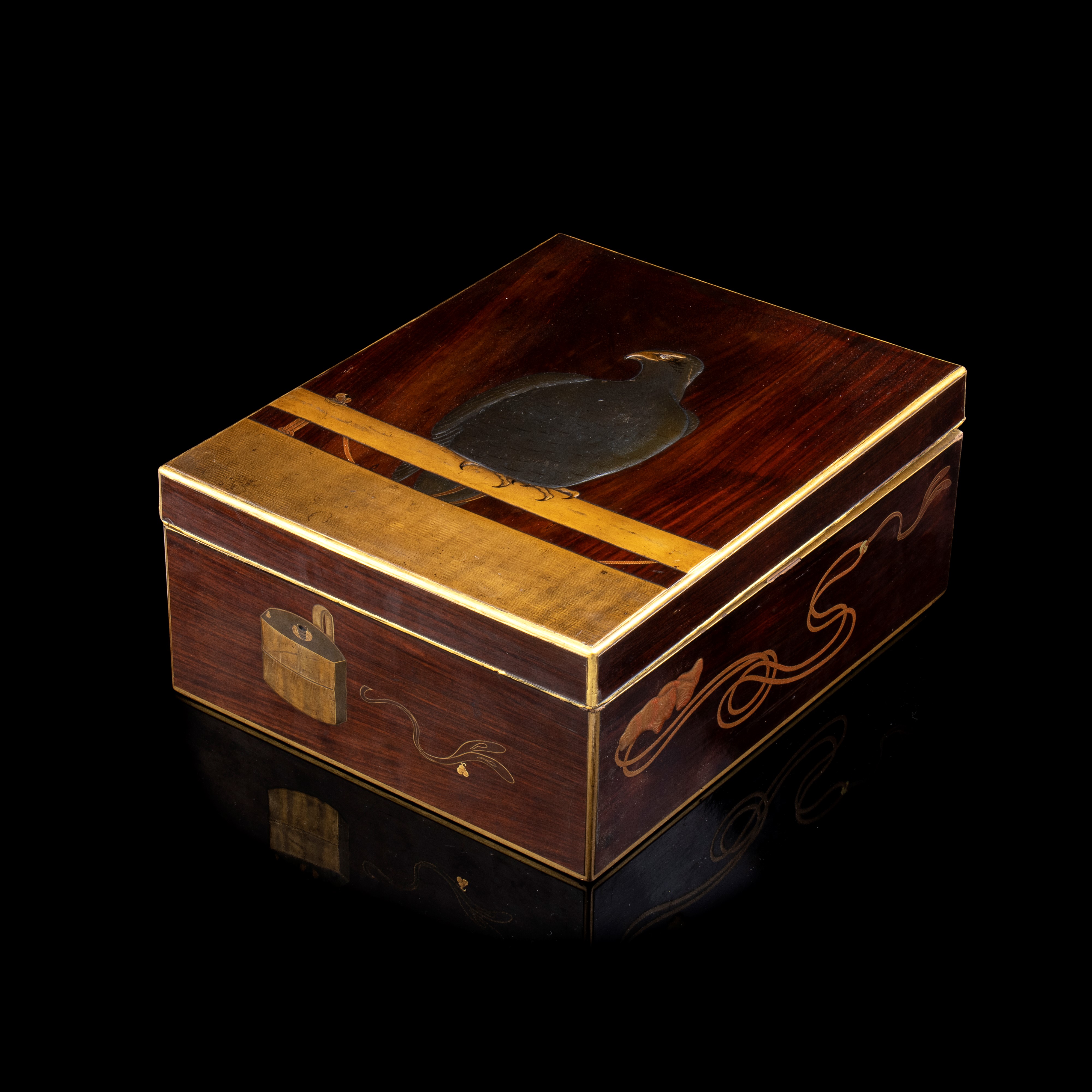 GRANDE SCATOLA CON COPERCHIO IN LEGNO LACCATO E DORATO