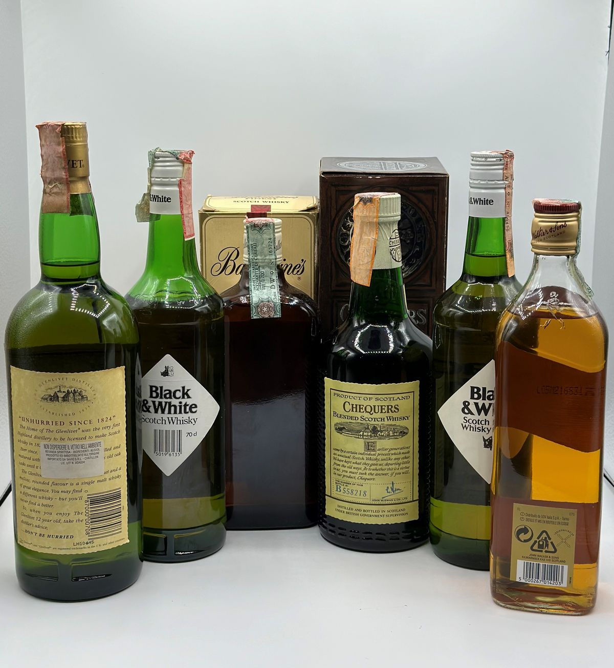 The Glenlivet 12 Years Old - Johnny Walker Red Label - Black & White Blended Scotch Whisky - Ball...