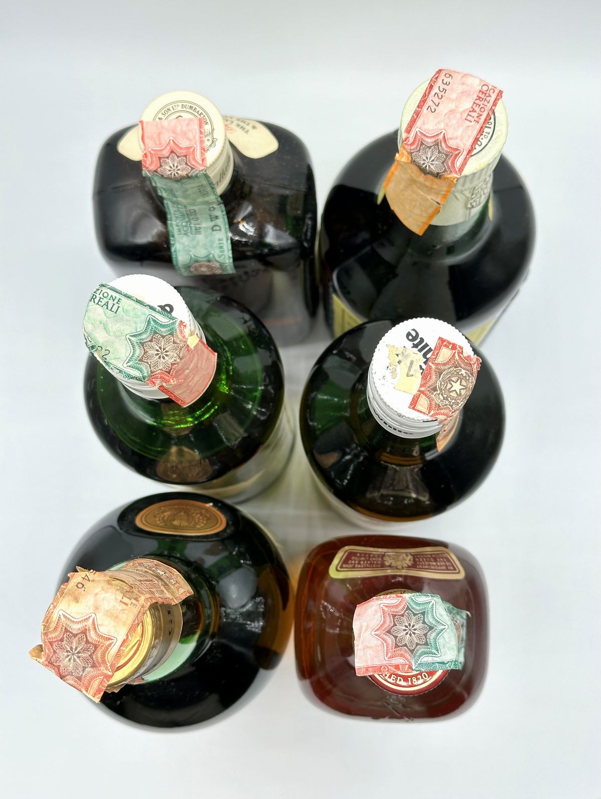 The Glenlivet 12 Years Old - Johnny Walker Red Label - Black & White Blended Scotch Whisky - Ball...