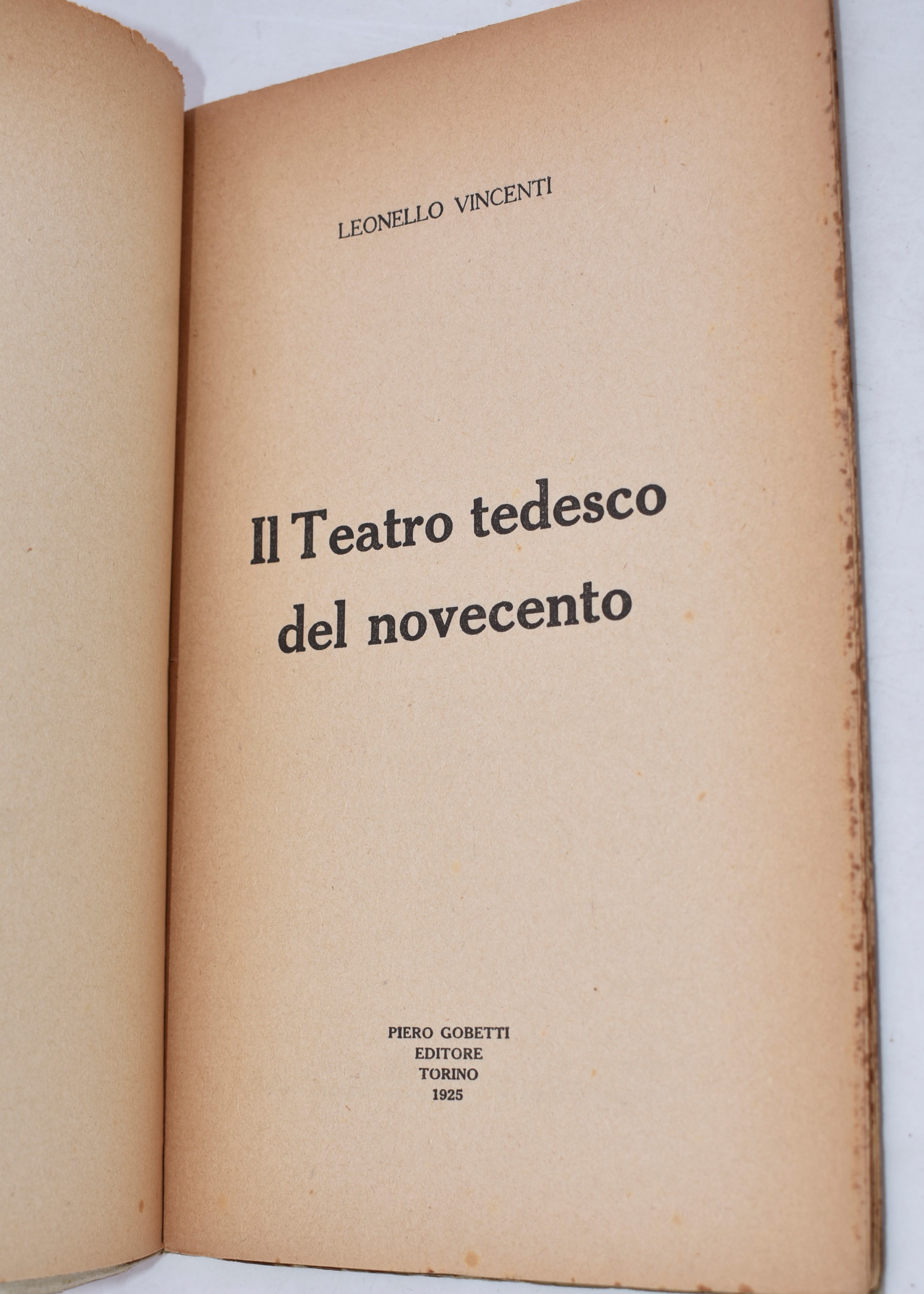 Vincenti, Leonello. il Teatro Tedesco del Novecento. 1925.