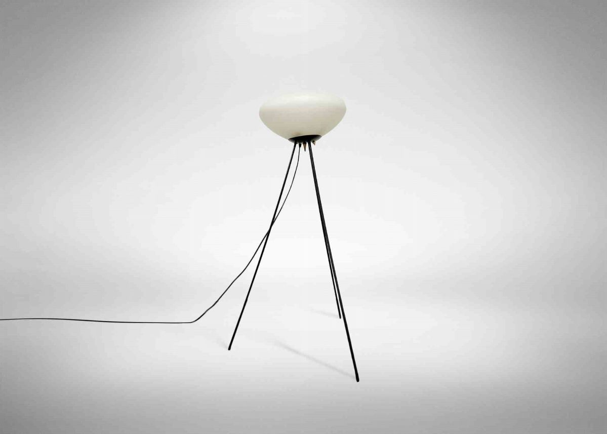 Lampada a Treppiede By Stilnovo