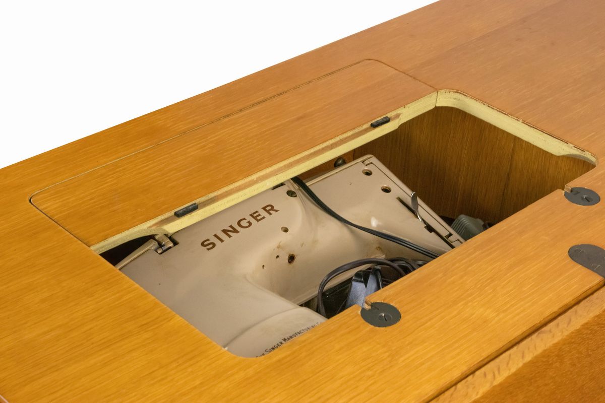 Console Vintage di Metà Secolo per Macchina da Cucire Singer
