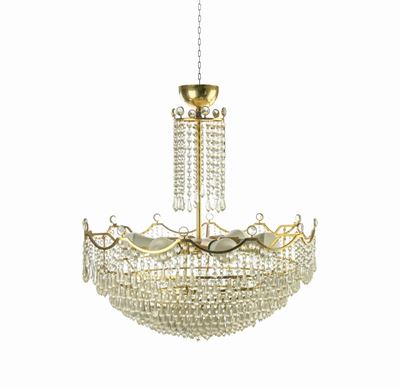 Lampadario Vintage con Gocce di Cristallo