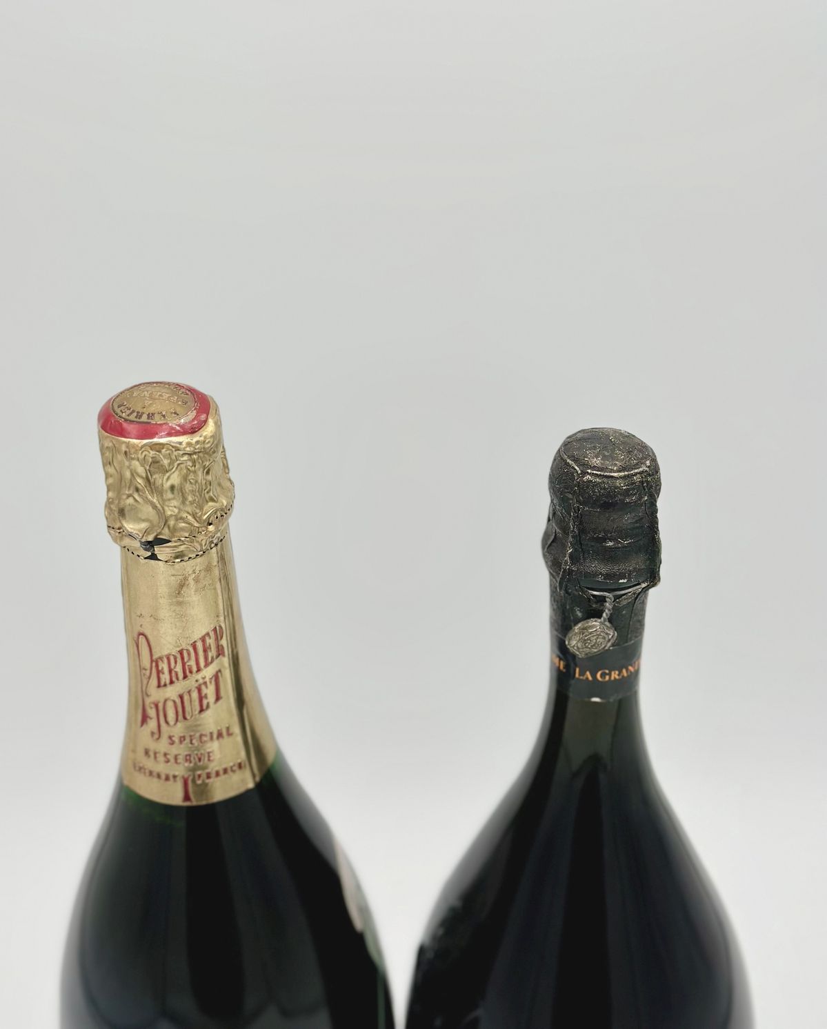 Perrier-jouët, Belle Èpoque Fleur De Champagne Brut 1985 - Veuve Clicquot, la Grande Dame 1990