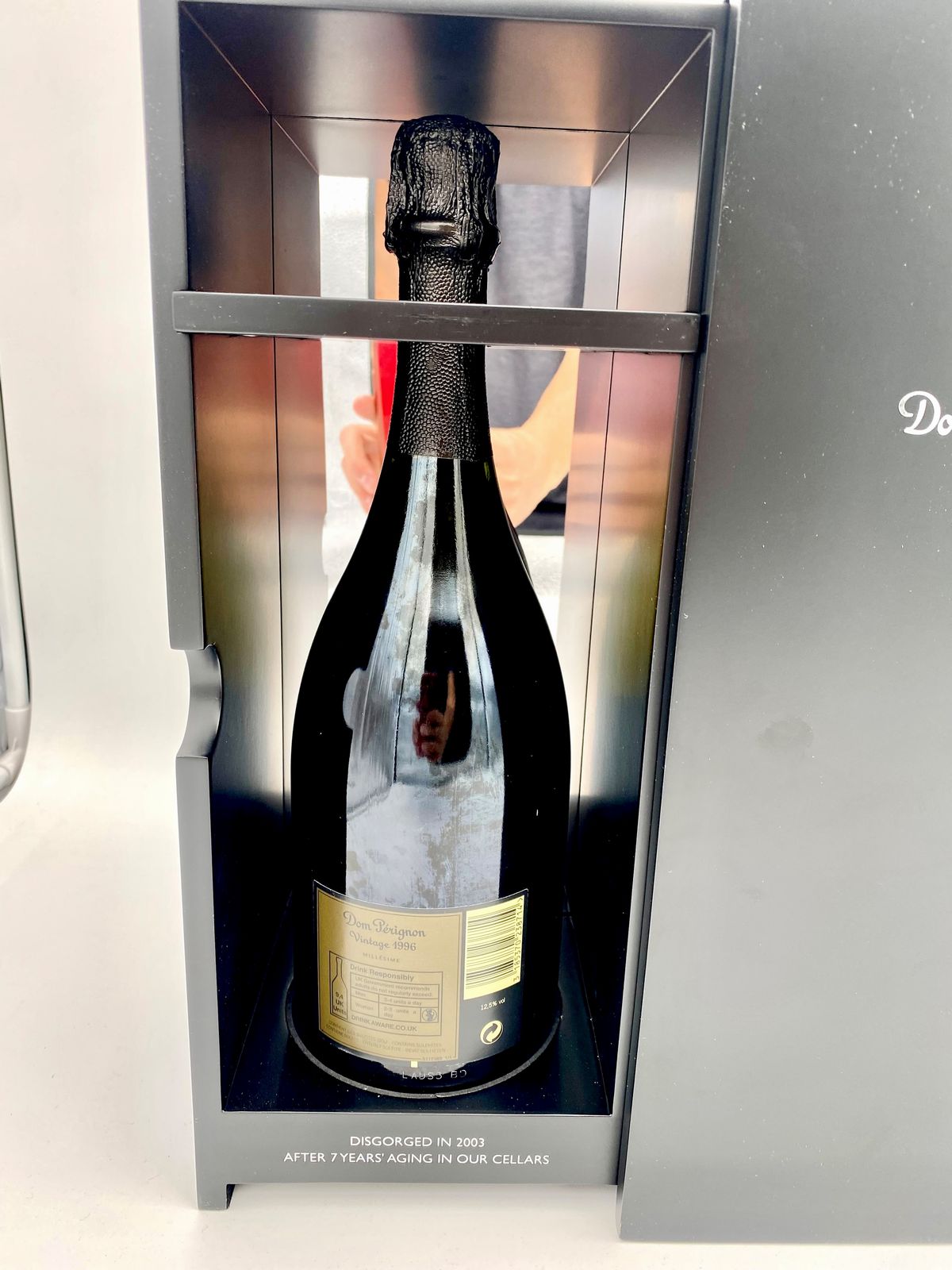 Moët & Chandon, Dom Pérignon Vintage 1996 - Moët & Chandon, Dom Pérignon Enothèque 1996, Side By ...