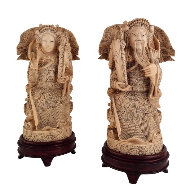 DUE FIGURE DI SOVRANI IN AVORIO