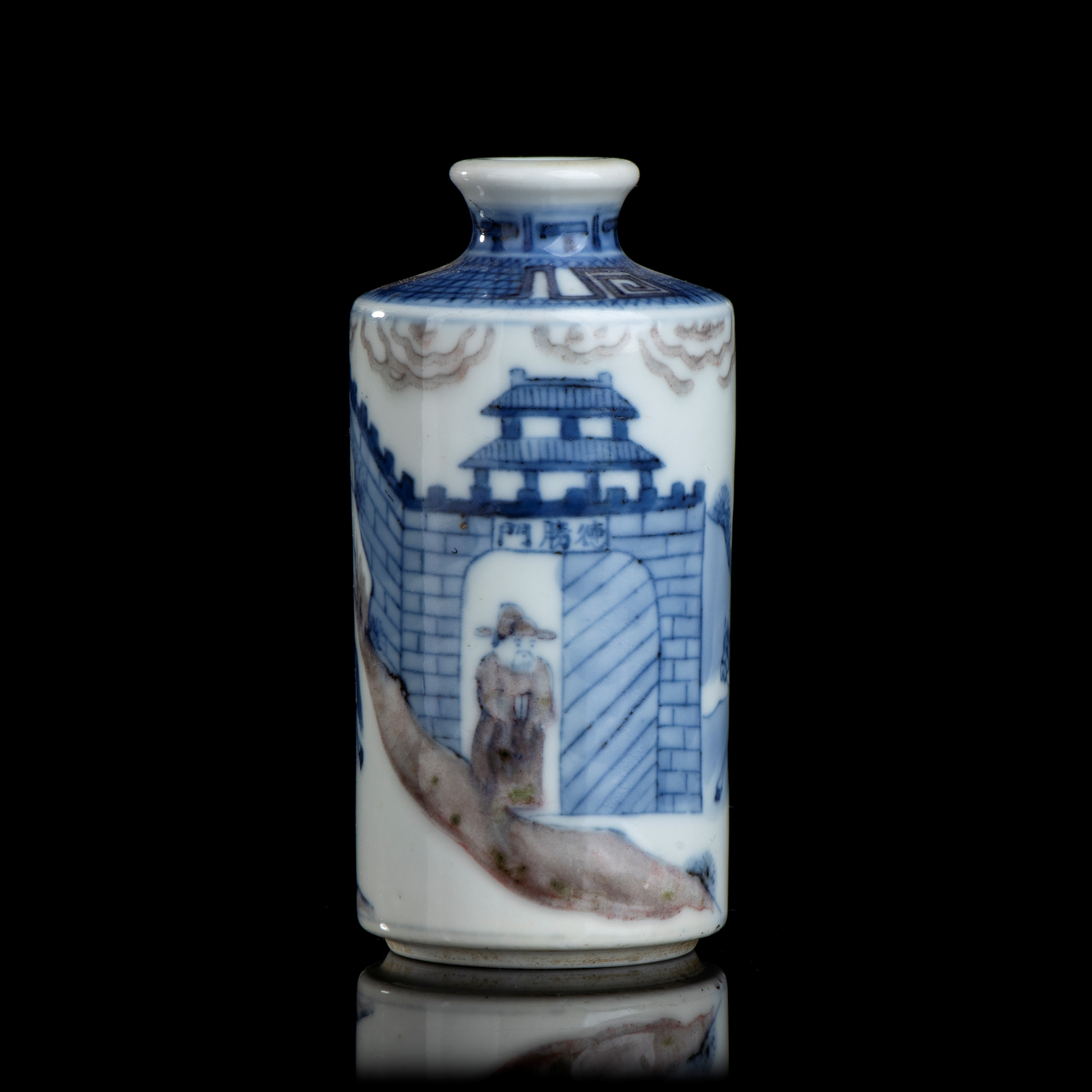 Snuff Bottle in Porcellana