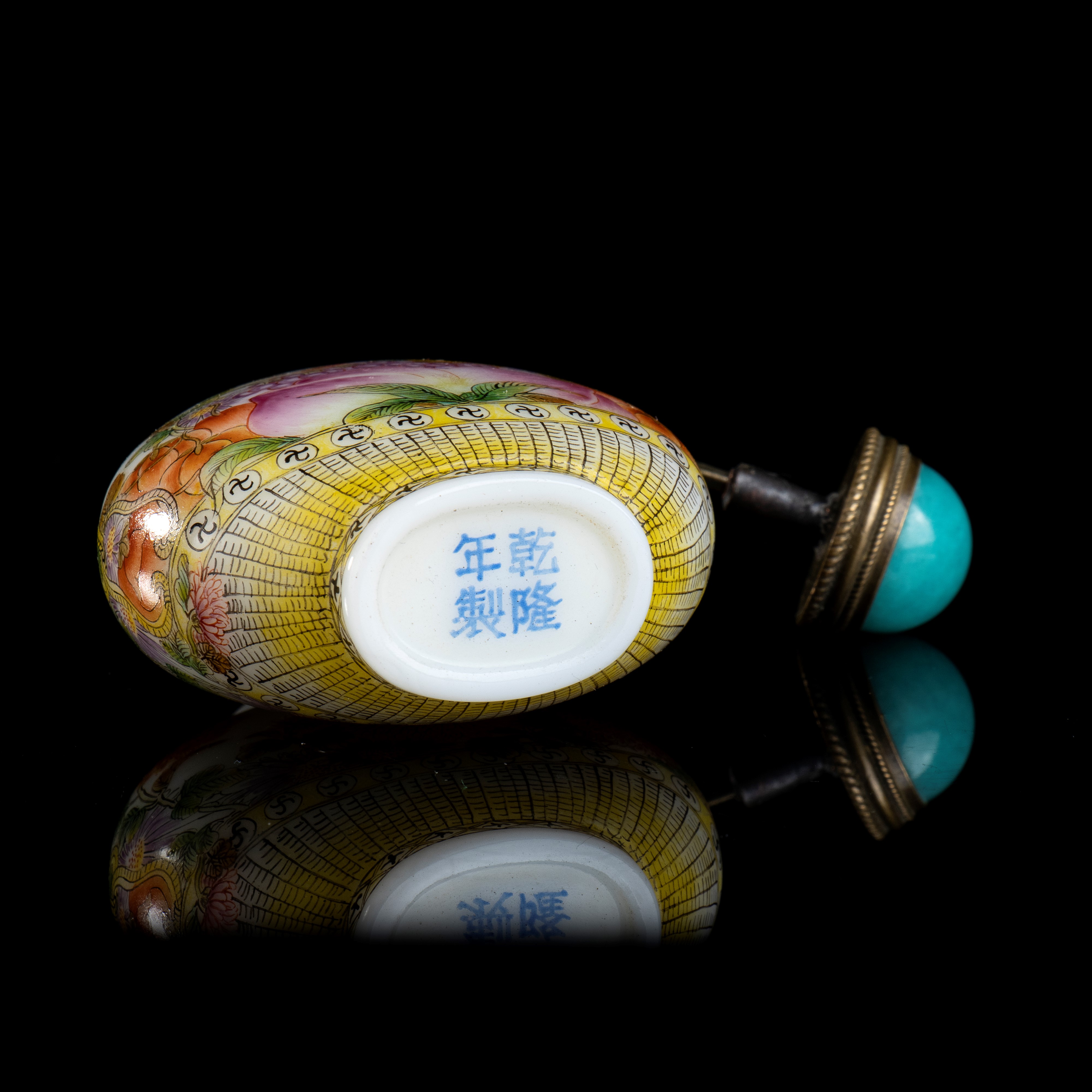 SNUFF BOTTLE IN VETRO CON DECORO A SMALTI POLICROMI