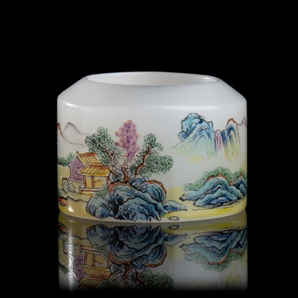 A PAINTED GLASS ARCHER RING