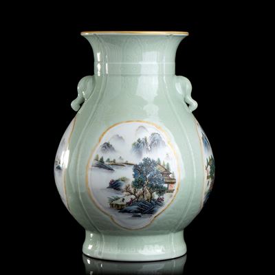Grande Vaso in Porcellana con Decoro a Smalti Policromi