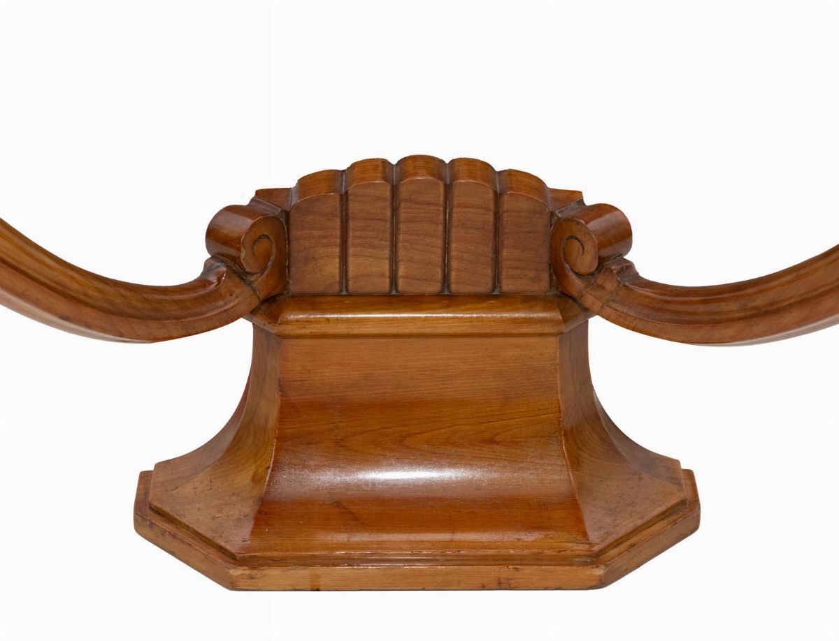 Un'elegante Camera da Letto Biedermeier, Attribuita a Joseph Ulrich Danhauser.