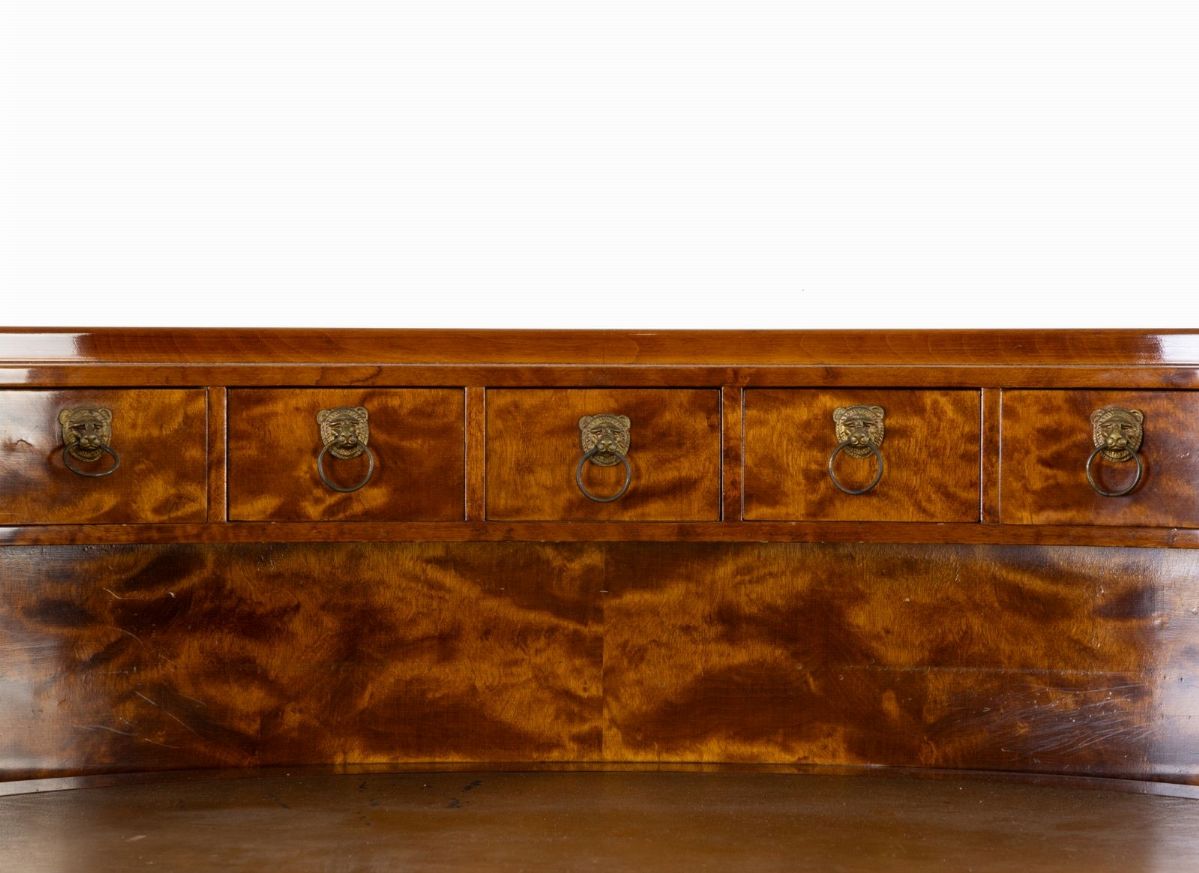 Un'elegante Camera da Letto Biedermeier, Attribuita a Joseph Ulrich Danhauser.