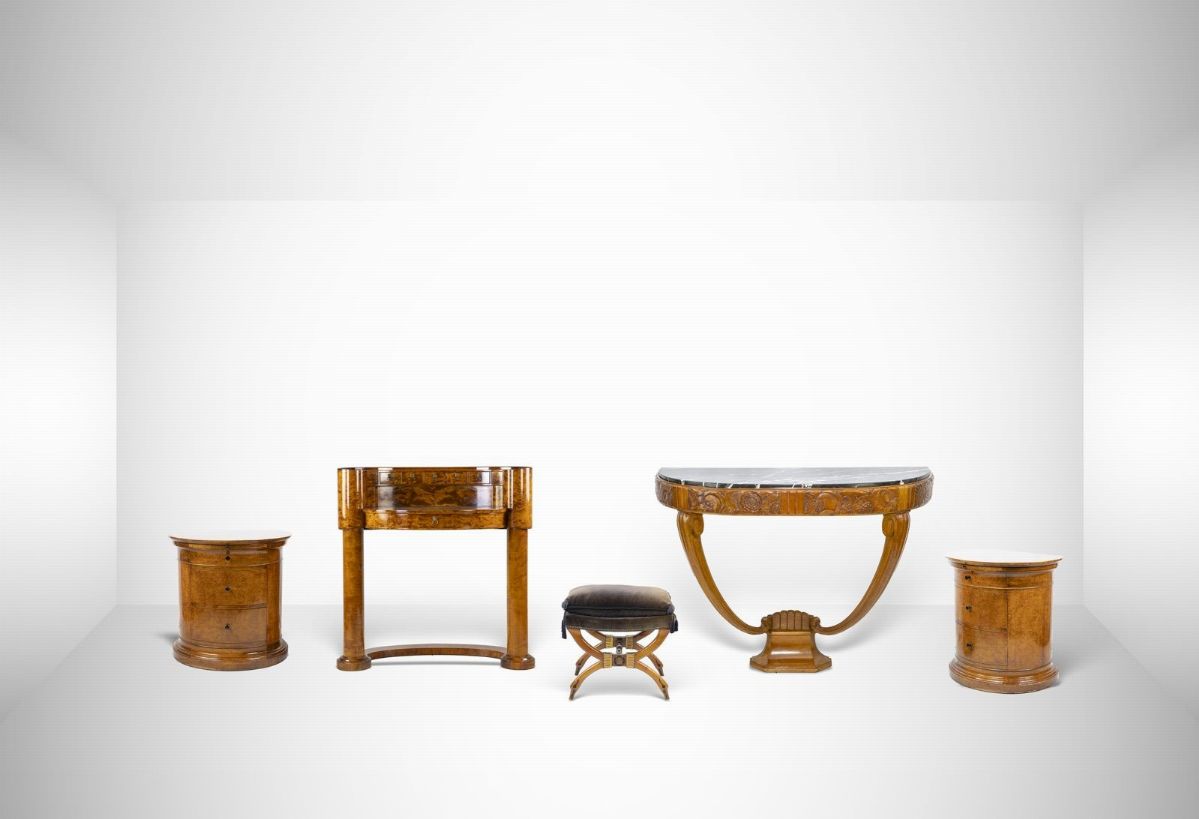 Un'elegante Camera da Letto Biedermeier, Attribuita a Joseph Ulrich Danhauser.