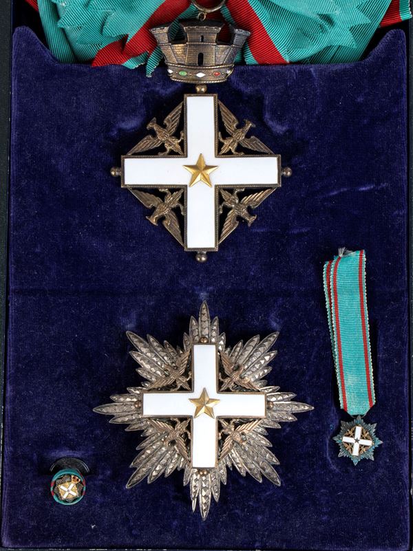 ORDINE AL MERITO DELLA REPUBBLICA ITALIANA, GRAN CROCE IN ASTUCCIO (metà XX  sec.) - Asta Militaria, Medaglie e Ordini Cavallereschi - Bertolami Fine  Art - Casa d'Aste