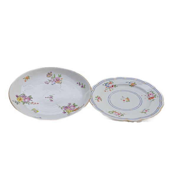 Lot of two porcelain plates,