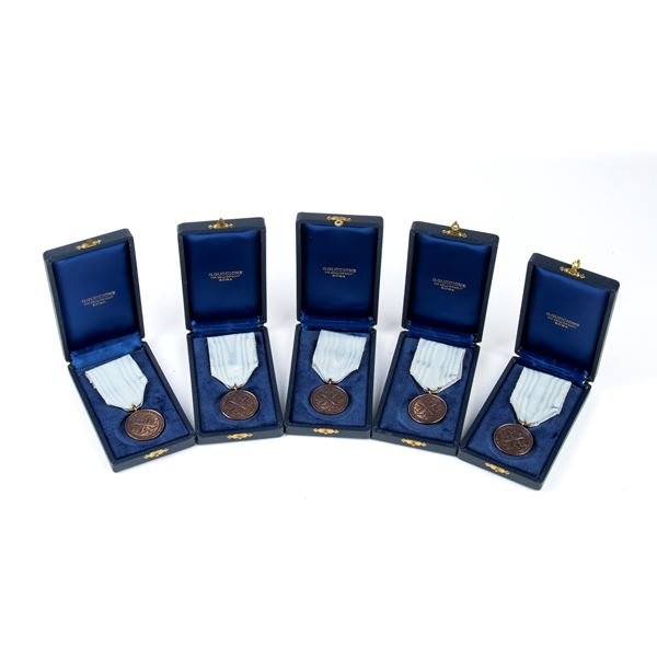 Ordine Costantiniano di San Giorgio, cinque medaglie in bronzo Benemerenza con scatola