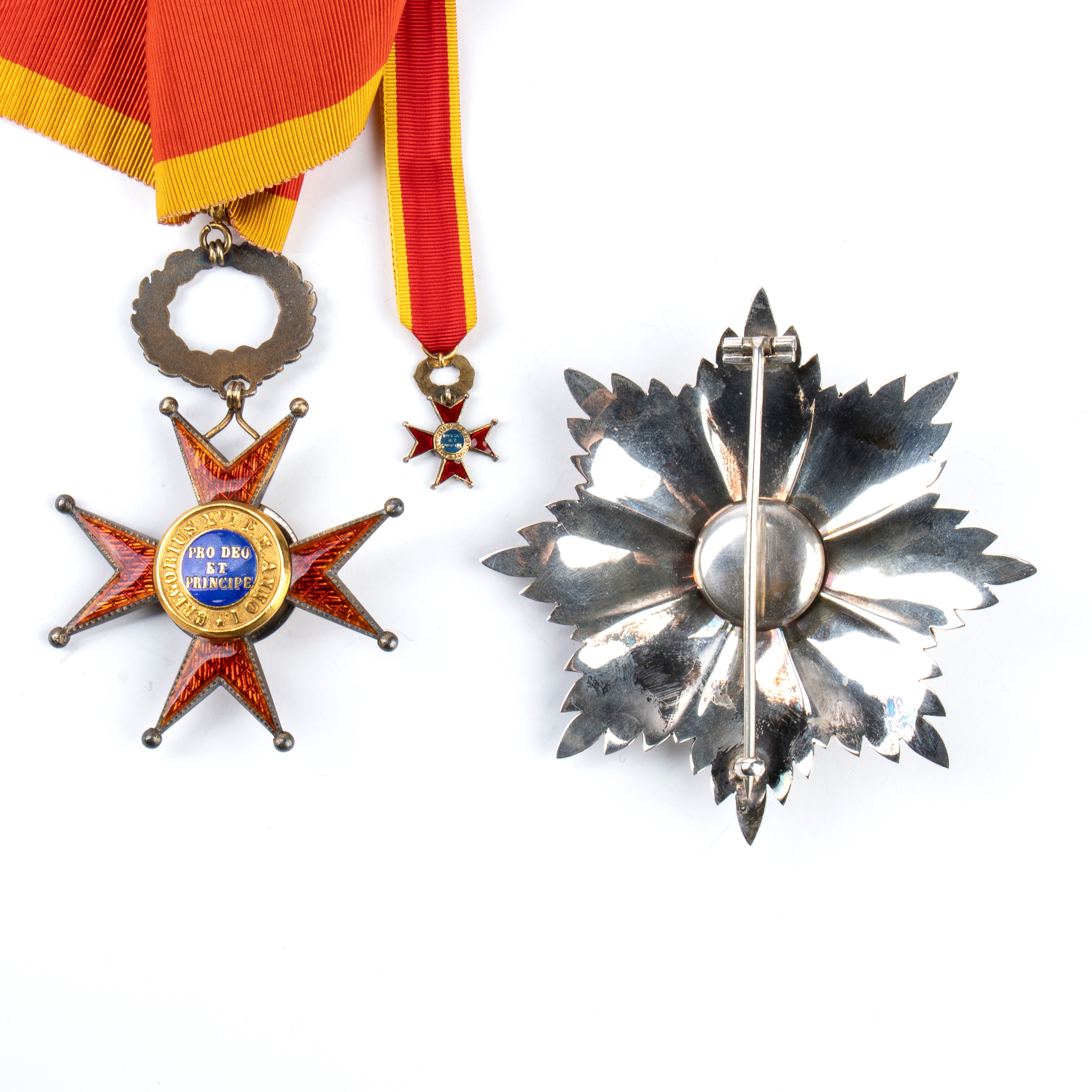 Ordine di S. Gregorio Magno, Insegna di Grandufficiale