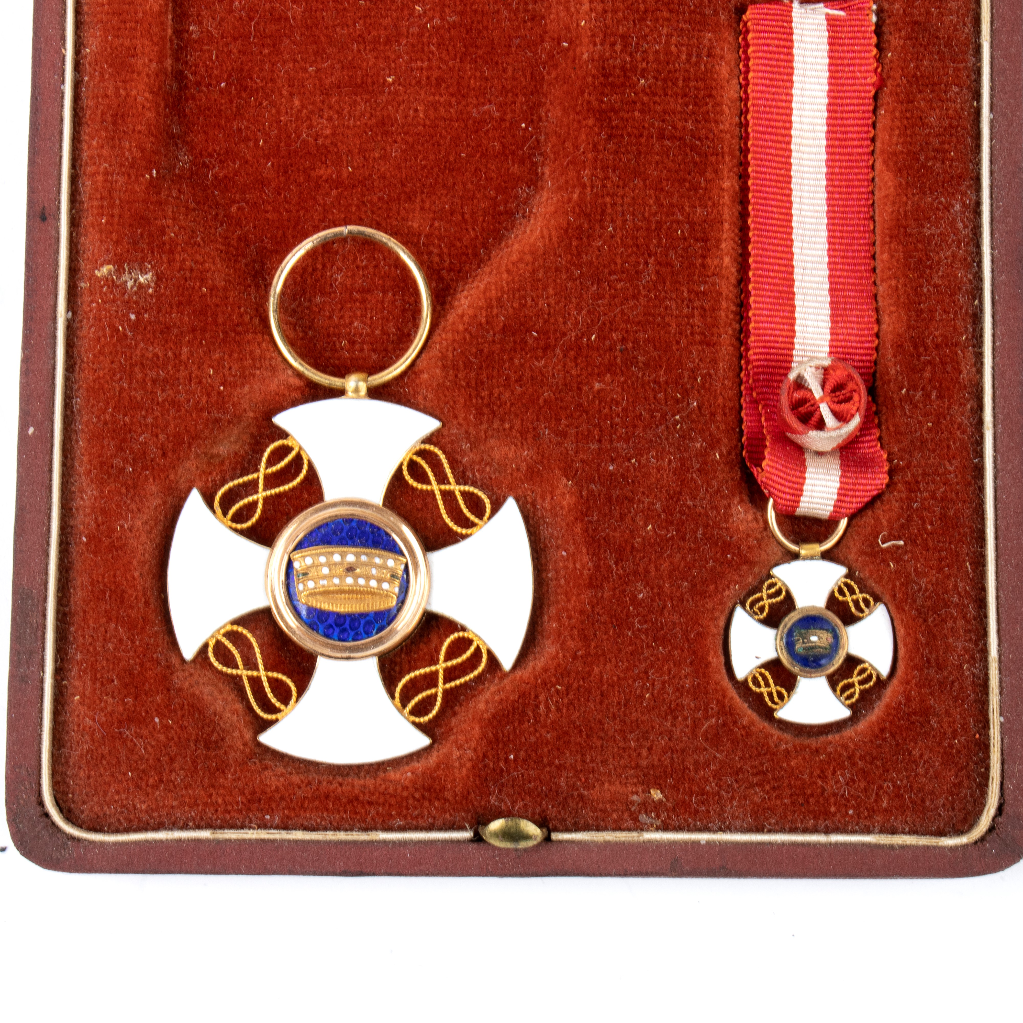 Ordine Corona D'italia Cav. Uff. e Medaglia Miniatura e Rosetta (gioielleria Barraia)