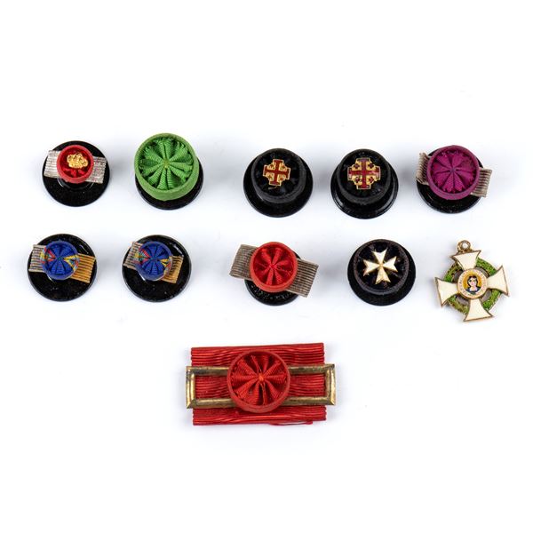 A lot of several order's badges