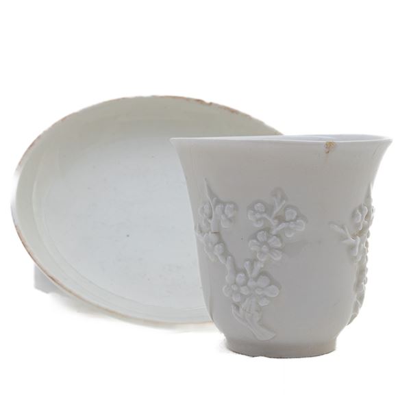 White porcelain bell-shaped mug 