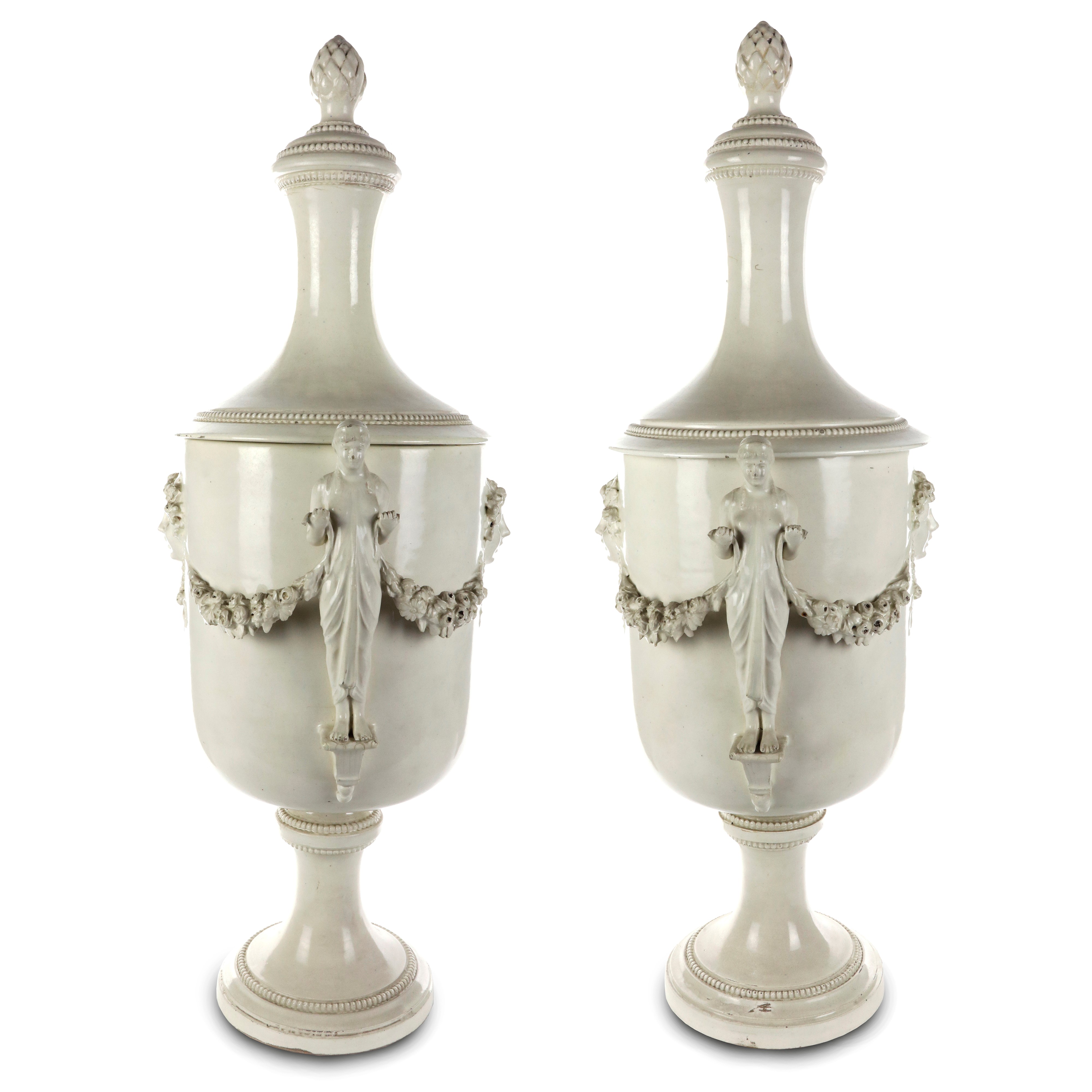 Coppia di Vasi in Ceramica a Smalto Bianco,