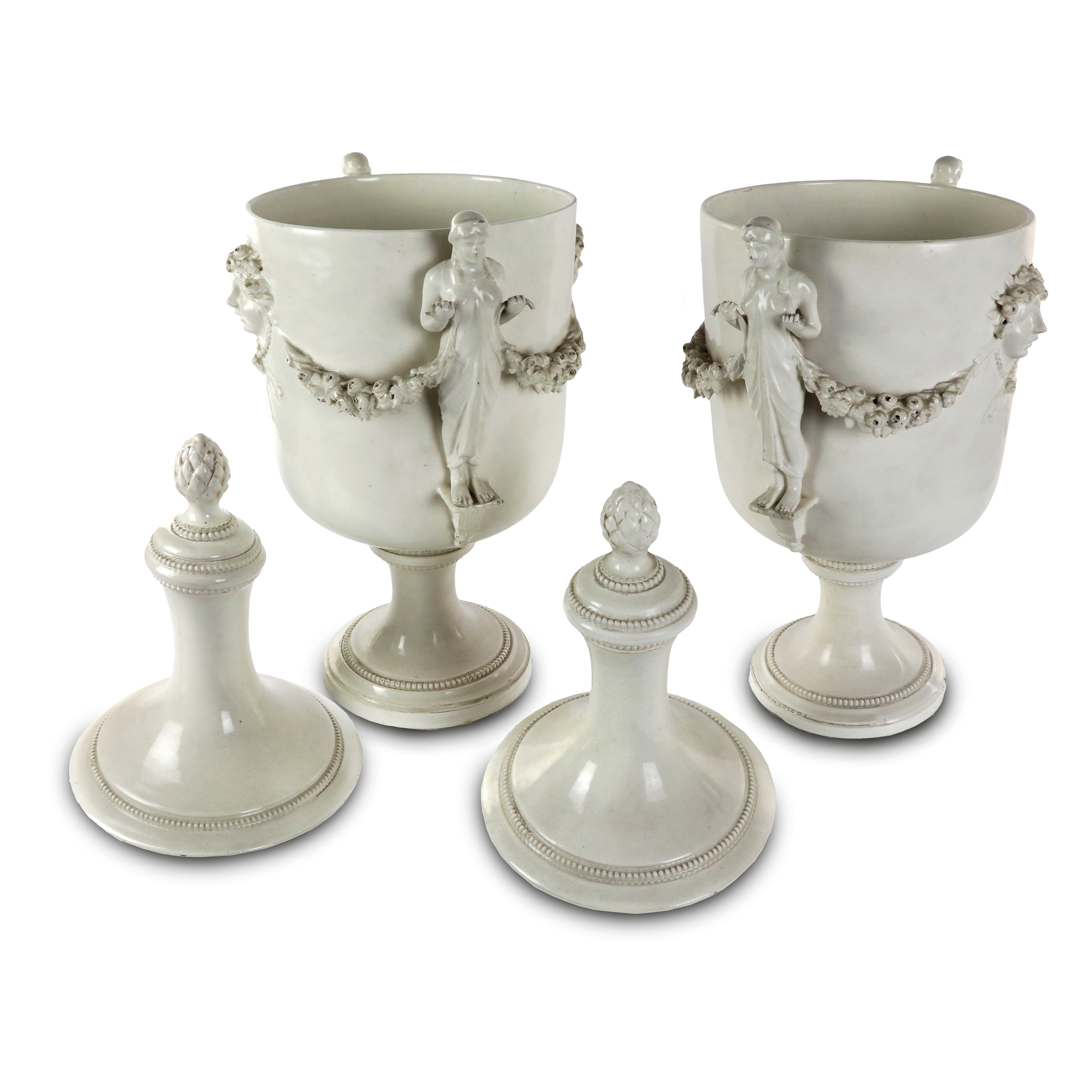 Coppia di Vasi in Ceramica a Smalto Bianco,