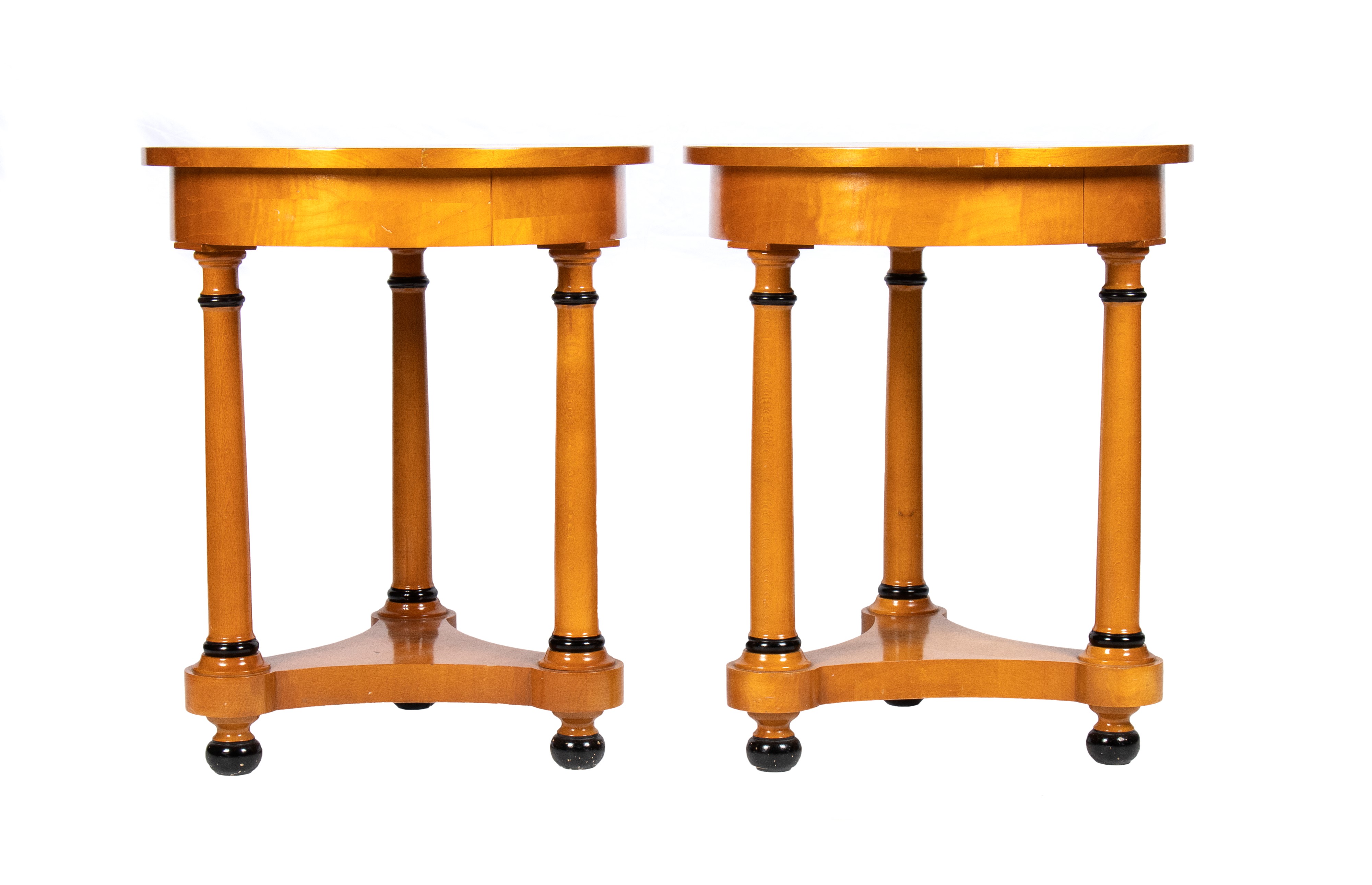 Coppia di Tavolini in Stile Biedermeier