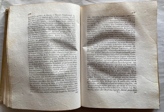 Carafa, Giuseppe. De Capella Regis Utriusque Siciliae Et Aliorium Principum. Liber Unus