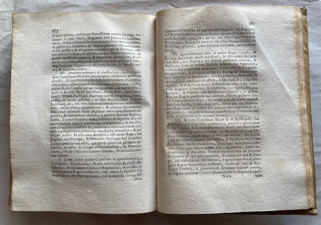 Carafa, Giuseppe. De Capella Regis Utriusque Siciliae Et Aliorium Principum. Liber Unus