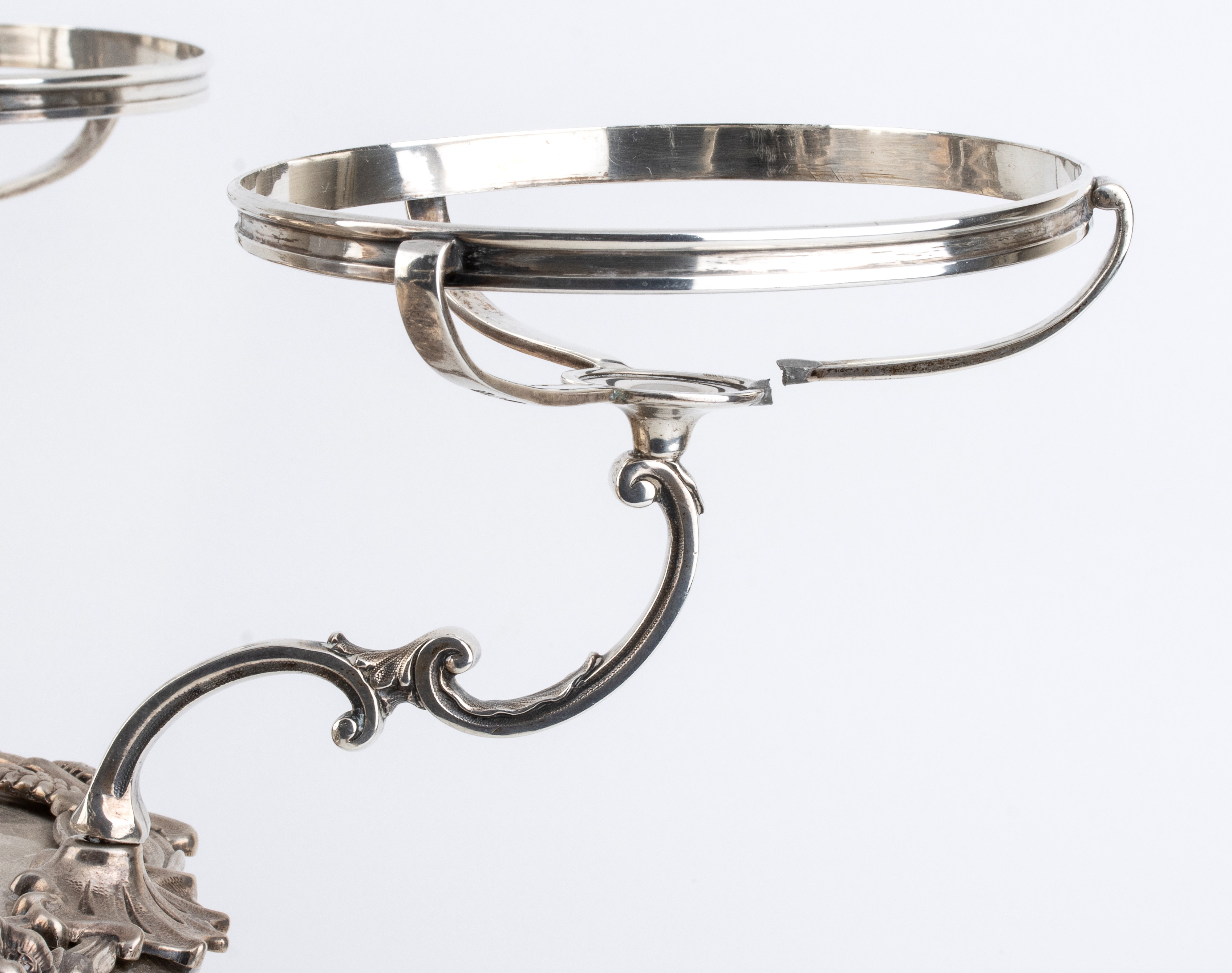 Edward Barnard & Sons Ltd - Centrotavola Vittoriano Inglese in Argento