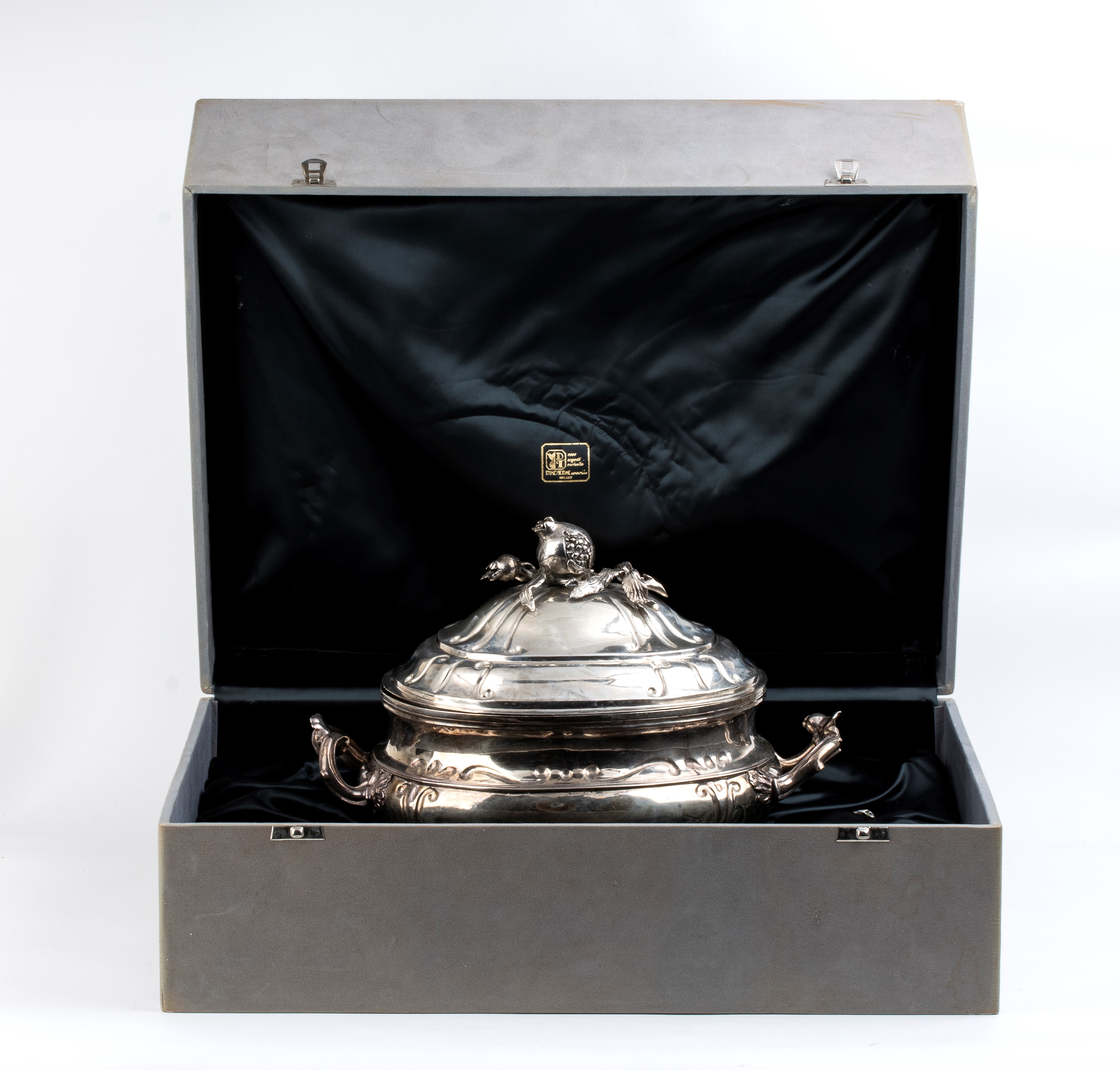 Importante Zuppiera Siciliana in Argento