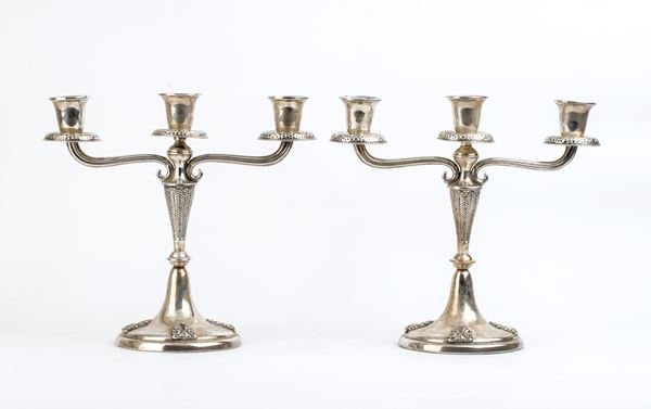Coppia di candelabri in argento - Italia, anni '50, argentiere Mario Sorelli