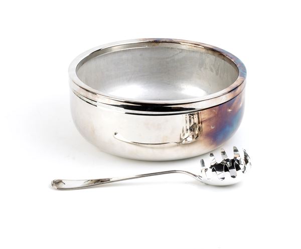 Silver pasta bowl and a ladle - Italy 20th century