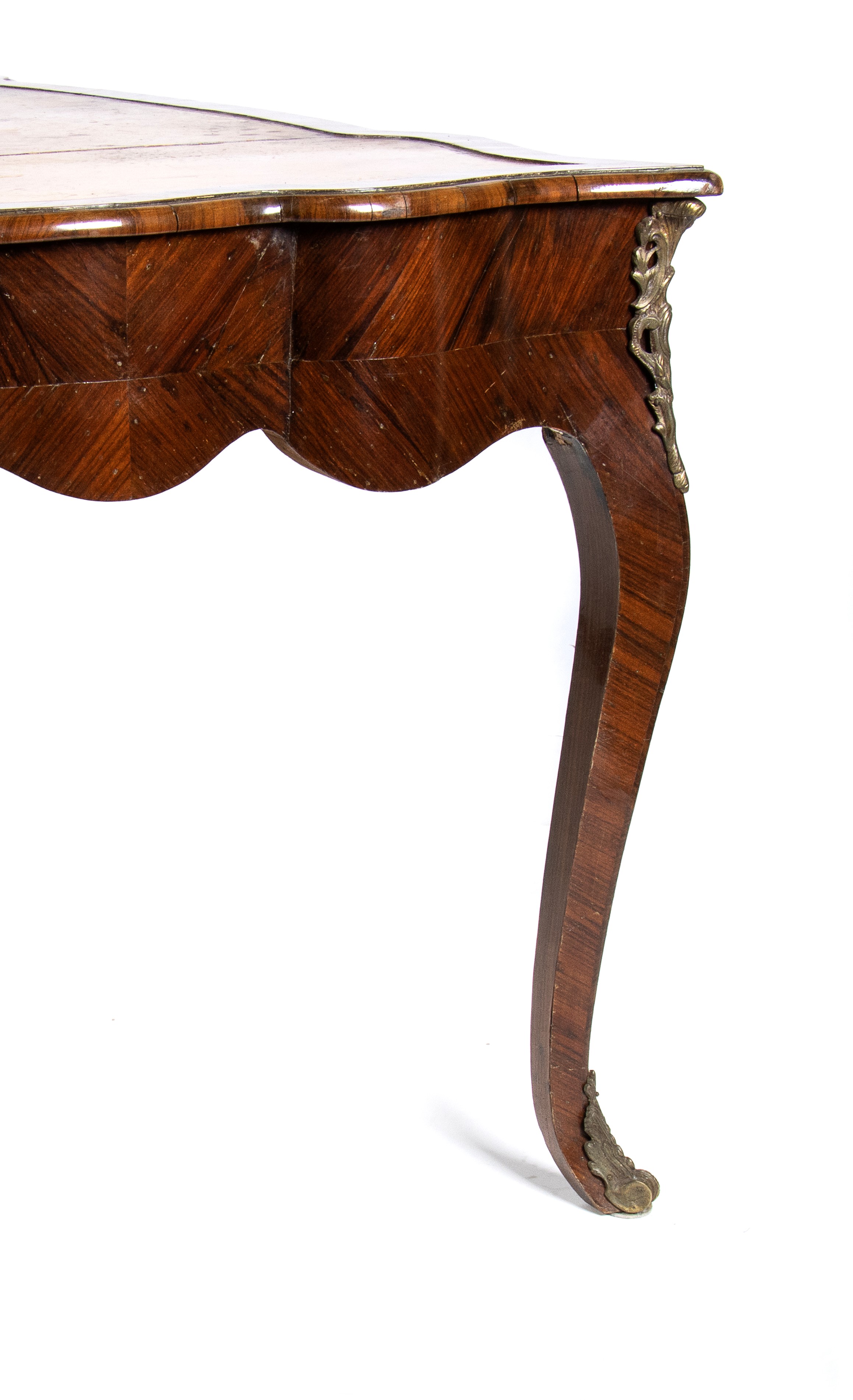 Bureau Plate Francese con Poltrona Chesterfield
